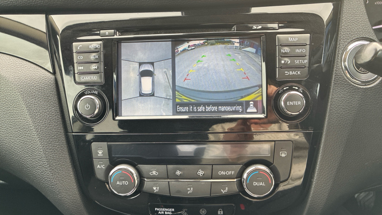 Nissan Qashqai 1.2 DiG-T N-Connecta 5dr Petrol Hatchback